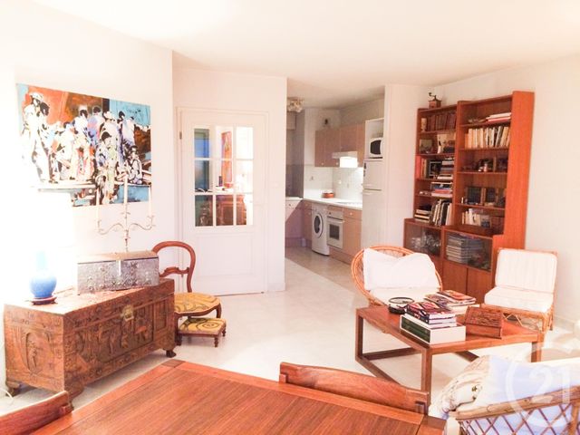 Afficher la photo en grand Appartement F5 à vendre - 5 pièces - 97.0 m2 - CAVALAIRE SUR MER - 83 - PROVENCE-ALPES-COTE-D-AZUR - Century 21 Bianchi Transactions