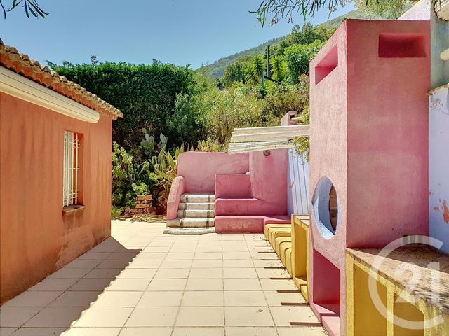 Afficher la photo en grand maison à vendre - 9 pièces - 270.0 m2 - CAVALAIRE SUR MER - 83 - PROVENCE-ALPES-COTE-D-AZUR - Century 21 Bianchi Transactions