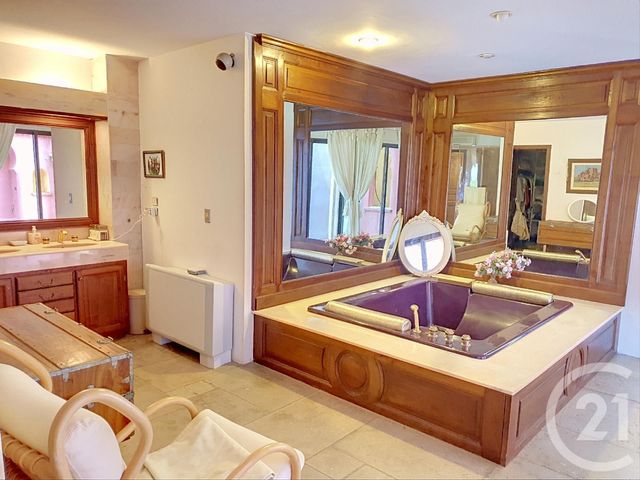 Afficher la photo en grand maison à vendre - 9 pièces - 270.0 m2 - CAVALAIRE SUR MER - 83 - PROVENCE-ALPES-COTE-D-AZUR - Century 21 Bianchi Transactions