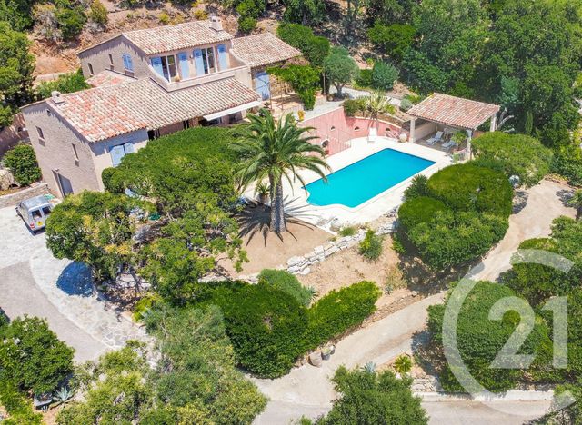 Afficher la photo en grand maison à vendre - 6 pièces - 195.0 m2 - CAVALAIRE SUR MER - 83 - PROVENCE-ALPES-COTE-D-AZUR - Century 21 Bianchi Transactions