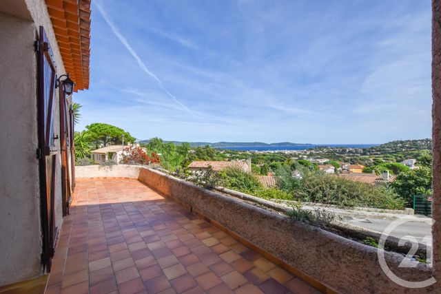 Afficher la photo en grand maison à vendre - 5 pièces - 120.0 m2 - CAVALAIRE SUR MER - 83 - PROVENCE-ALPES-COTE-D-AZUR - Century 21 Bianchi Transactions
