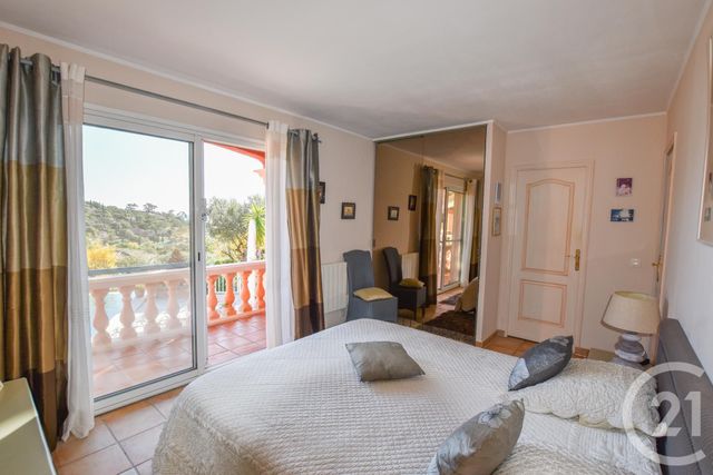 maison à vendre - 7 pièces - 250.0 m2 - CAVALAIRE SUR MER - 83 - PROVENCE-ALPES-COTE-D-AZUR - Century 21 Bianchi Transactions maison à vendre - 7 pièces - 250.0 m2 - CAVALAIRE SUR MER - 83 - PROVENCE-ALPES-COTE-D-AZUR - Century 21 Bianchi Transactions