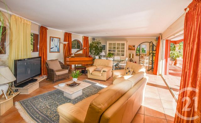 maison à vendre - 7 pièces - 250.0 m2 - CAVALAIRE SUR MER - 83 - PROVENCE-ALPES-COTE-D-AZUR - Century 21 Bianchi Transactions maison à vendre - 7 pièces - 250.0 m2 - CAVALAIRE SUR MER - 83 - PROVENCE-ALPES-COTE-D-AZUR - Century 21 Bianchi Transactions