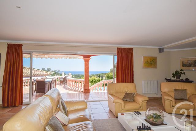 maison à vendre - 7 pièces - 250.0 m2 - CAVALAIRE SUR MER - 83 - PROVENCE-ALPES-COTE-D-AZUR - Century 21 Bianchi Transactions maison à vendre - 7 pièces - 250.0 m2 - CAVALAIRE SUR MER - 83 - PROVENCE-ALPES-COTE-D-AZUR - Century 21 Bianchi Transactions