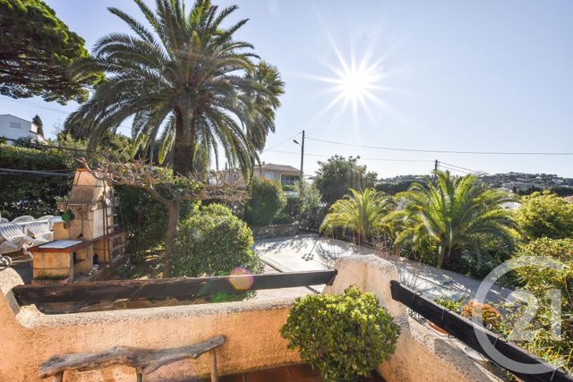 maison à vendre - 5 pièces - 165.0 m2 - CAVALAIRE SUR MER - 83 - PROVENCE-ALPES-COTE-D-AZUR - Century 21 Bianchi Transactions maison à vendre - 5 pièces - 165.0 m2 - CAVALAIRE SUR MER - 83 - PROVENCE-ALPES-COTE-D-AZUR - Century 21 Bianchi Transactions