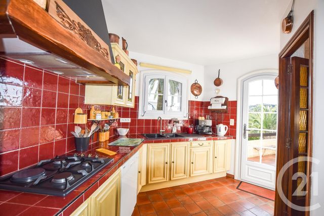 maison à vendre - 5 pièces - 165.0 m2 - CAVALAIRE SUR MER - 83 - PROVENCE-ALPES-COTE-D-AZUR - Century 21 Bianchi Transactions maison à vendre - 5 pièces - 165.0 m2 - CAVALAIRE SUR MER - 83 - PROVENCE-ALPES-COTE-D-AZUR - Century 21 Bianchi Transactions