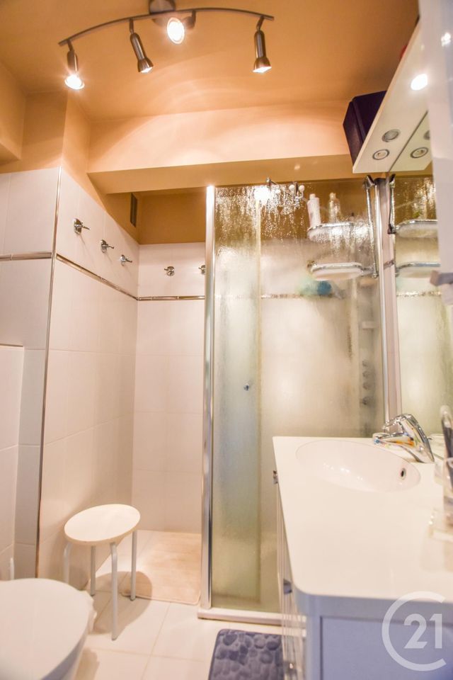 Afficher la photo en grand Appartement T2 à vendre - 2 pièces - 49.0 m2 - CAVALAIRE SUR MER - 83 - PROVENCE-ALPES-COTE-D-AZUR - Century 21 Bianchi Transactions