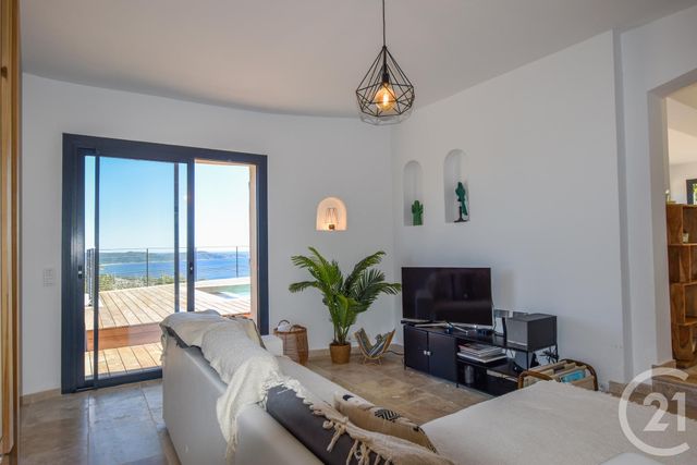 Afficher la photo en grand maison à vendre - 6 pièces - 180.0 m2 - CAVALAIRE SUR MER - 83 - PROVENCE-ALPES-COTE-D-AZUR - Century 21 Bianchi Transactions