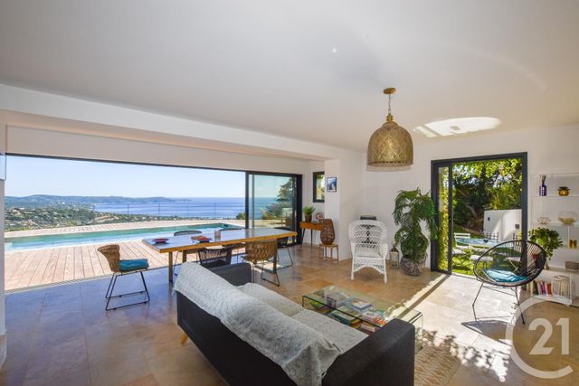 Afficher la photo en grand maison à vendre - 6 pièces - 180.0 m2 - CAVALAIRE SUR MER - 83 - PROVENCE-ALPES-COTE-D-AZUR - Century 21 Bianchi Transactions