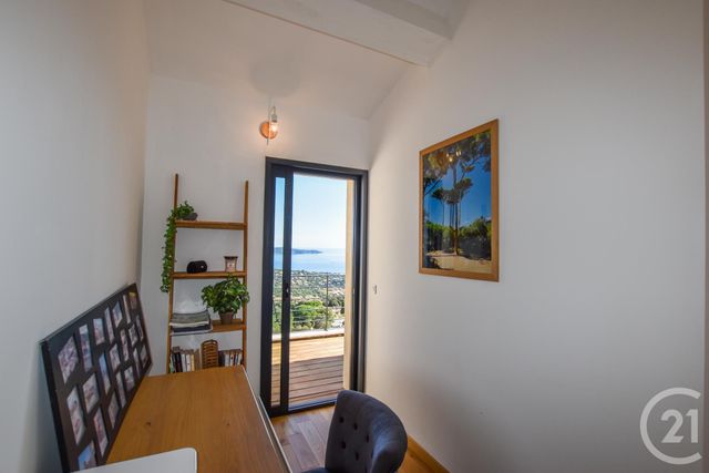 Afficher la photo en grand maison à vendre - 6 pièces - 180.0 m2 - CAVALAIRE SUR MER - 83 - PROVENCE-ALPES-COTE-D-AZUR - Century 21 Bianchi Transactions