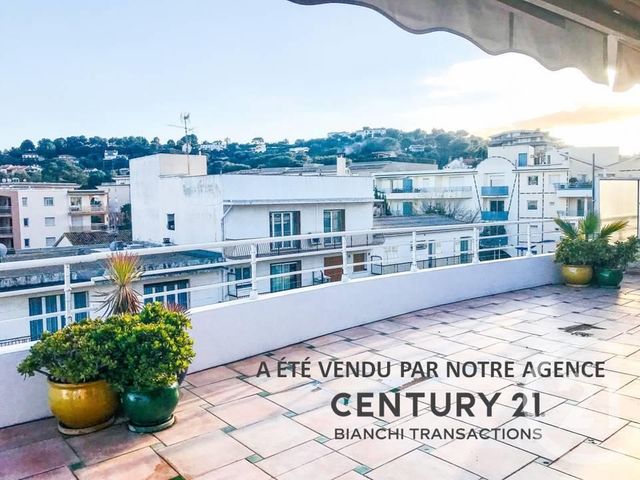appartement à vendre - 3 pièces - 98.0 m2 - CAVALAIRE SUR MER - 83 - PROVENCE-ALPES-COTE-D-AZUR - Century 21 Bianchi Transactions