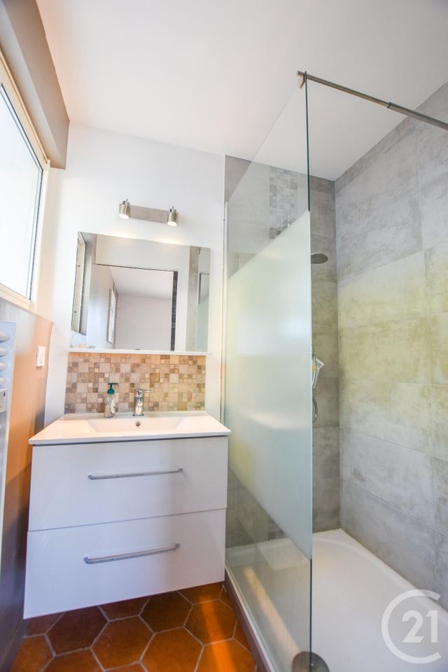 maison à vendre - 8 pièces - 180.0 m2 - CAVALAIRE SUR MER - 83 - PROVENCE-ALPES-COTE-D-AZUR - Century 21 Bianchi Transactions maison à vendre - 8 pièces - 180.0 m2 - CAVALAIRE SUR MER - 83 - PROVENCE-ALPES-COTE-D-AZUR - Century 21 Bianchi Transactions