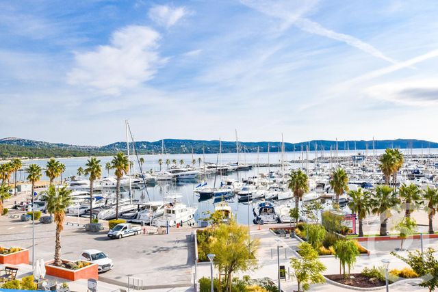 Afficher la photo en grand appartement à vendre - 3 pièces - 61.5 m2 - CAVALAIRE SUR MER - 83 - PROVENCE-ALPES-COTE-D-AZUR - Century 21 Bianchi Transactions