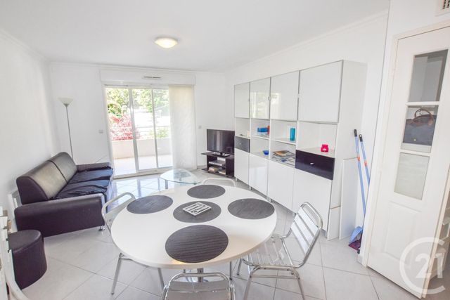 Appartement T2 à vendre - 2 pièces - 42.0 m2 - CAVALAIRE SUR MER - 83 - PROVENCE-ALPES-COTE-D-AZUR - Century 21 Bianchi Transactions Appartement T2 à vendre - 2 pièces - 42.0 m2 - CAVALAIRE SUR MER - 83 - PROVENCE-ALPES-COTE-D-AZUR - Century 21 Bianchi Transactions