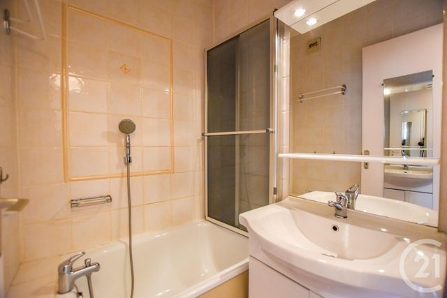 Afficher la photo en grand Studio Cabine à vendre - 1 pièce - 23.5 m2 - CAVALAIRE SUR MER - 83 - PROVENCE-ALPES-COTE-D-AZUR - Century 21 Bianchi Transactions