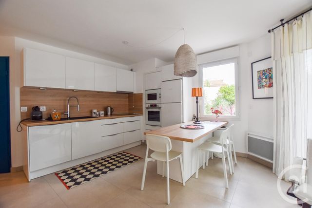 Afficher la photo en grand Appartement T3 à vendre - 3 pièces - 60.26 m2 - CAVALAIRE SUR MER - 83 - PROVENCE-ALPES-COTE-D-AZUR - Century 21 Bianchi Transactions