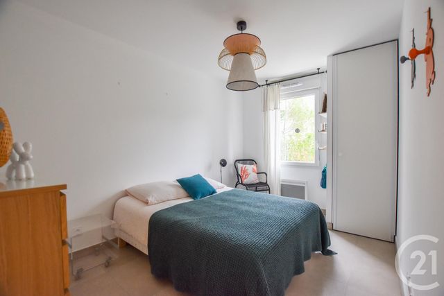 Afficher la photo en grand Appartement T3 à vendre - 3 pièces - 60.26 m2 - CAVALAIRE SUR MER - 83 - PROVENCE-ALPES-COTE-D-AZUR - Century 21 Bianchi Transactions