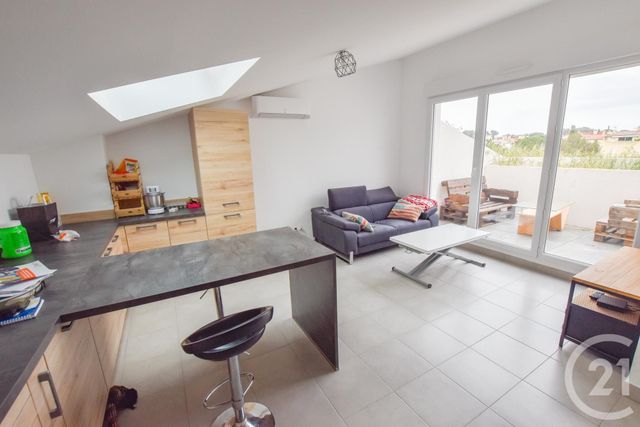 Afficher la photo en grand Appartement T3 à vendre - 3 pièces - 70.0 m2 - CAVALAIRE SUR MER - 83 - PROVENCE-ALPES-COTE-D-AZUR - Century 21 Bianchi Transactions