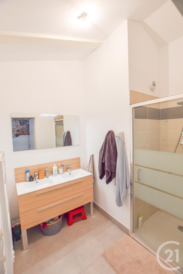 Afficher la photo en grand Appartement T3 à vendre - 3 pièces - 70.0 m2 - CAVALAIRE SUR MER - 83 - PROVENCE-ALPES-COTE-D-AZUR - Century 21 Bianchi Transactions