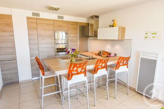 Afficher la photo en grand Appartement T3 à vendre - 3 pièces - 57.0 m2 - LA CROIX VALMER - 83 - PROVENCE-ALPES-COTE-D-AZUR - Century 21 Bianchi Transactions