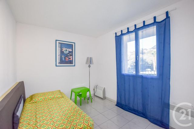 Afficher la photo en grand appartement à vendre - 3 pièces - 37.0 m2 - CAVALAIRE SUR MER - 83 - PROVENCE-ALPES-COTE-D-AZUR - Century 21 Bianchi Transactions