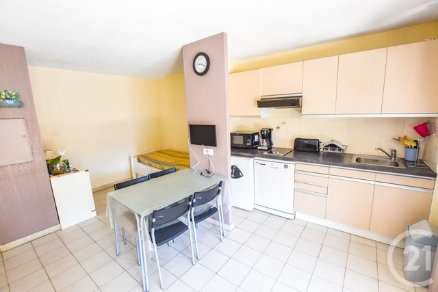Afficher la photo en grand Appartement T2 à vendre - 2 pièces - 38.0 m2 - CAVALAIRE SUR MER - 83 - PROVENCE-ALPES-COTE-D-AZUR - Century 21 Bianchi Transactions
