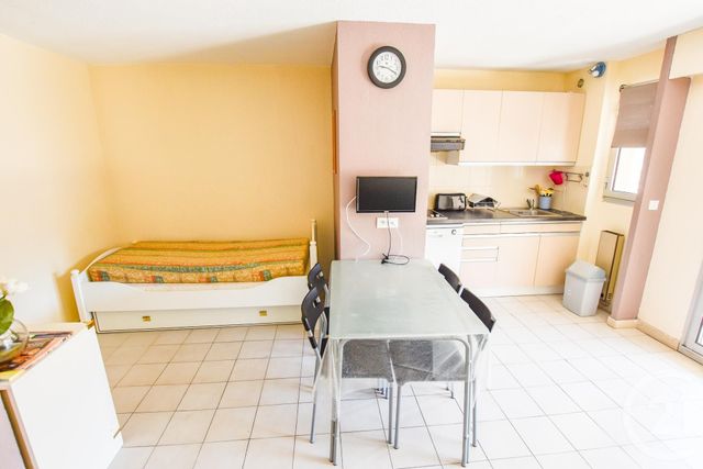 Afficher la photo en grand Appartement T2 à vendre - 2 pièces - 38.0 m2 - CAVALAIRE SUR MER - 83 - PROVENCE-ALPES-COTE-D-AZUR - Century 21 Bianchi Transactions