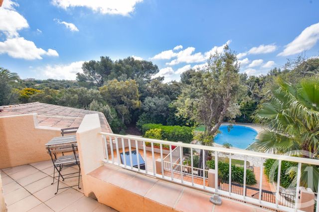 Afficher la photo en grand maison à vendre - 6 pièces - 229.0 m2 - LA CROIX VALMER - 83 - PROVENCE-ALPES-COTE-D-AZUR - Century 21 Bianchi Transactions