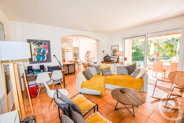 Afficher la photo en grand maison à vendre - 6 pièces - 229.0 m2 - LA CROIX VALMER - 83 - PROVENCE-ALPES-COTE-D-AZUR - Century 21 Bianchi Transactions