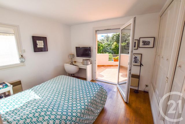 Afficher la photo en grand maison à vendre - 6 pièces - 229.0 m2 - LA CROIX VALMER - 83 - PROVENCE-ALPES-COTE-D-AZUR - Century 21 Bianchi Transactions