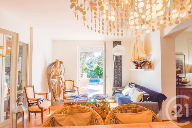 Afficher la photo en grand maison à vendre - 6 pièces - 229.0 m2 - LA CROIX VALMER - 83 - PROVENCE-ALPES-COTE-D-AZUR - Century 21 Bianchi Transactions