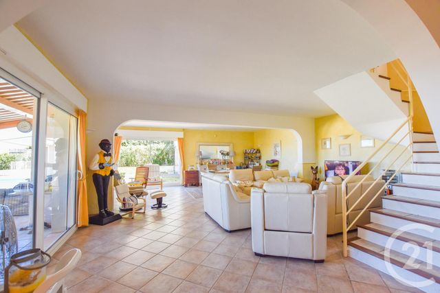 maison à vendre - 6 pièces - 190.0 m2 - CAVALAIRE SUR MER - 83 - PROVENCE-ALPES-COTE-D-AZUR - Century 21 Bianchi Transactions maison à vendre - 6 pièces - 190.0 m2 - CAVALAIRE SUR MER - 83 - PROVENCE-ALPES-COTE-D-AZUR - Century 21 Bianchi Transactions