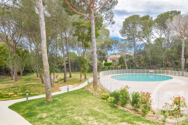 Appartement T2 à vendre - 2 pièces - 48.0 m2 - CAVALAIRE SUR MER - 83 - PROVENCE-ALPES-COTE-D-AZUR - Century 21 Bianchi Transactions Appartement T2 à vendre - 2 pièces - 48.0 m2 - CAVALAIRE SUR MER - 83 - PROVENCE-ALPES-COTE-D-AZUR - Century 21 Bianchi Transactions