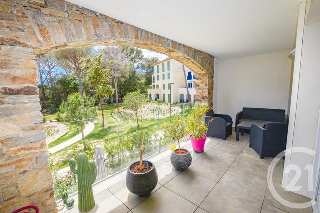 Appartement T2 à vendre - 2 pièces - 48.0 m2 - CAVALAIRE SUR MER - 83 - PROVENCE-ALPES-COTE-D-AZUR - Century 21 Bianchi Transactions Appartement T2 à vendre - 2 pièces - 48.0 m2 - CAVALAIRE SUR MER - 83 - PROVENCE-ALPES-COTE-D-AZUR - Century 21 Bianchi Transactions
