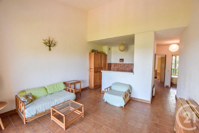 Afficher la photo en grand Appartement T3 à vendre - 3 pièces - 56.0 m2 - CAVALAIRE SUR MER - 83 - PROVENCE-ALPES-COTE-D-AZUR - Century 21 Bianchi Transactions