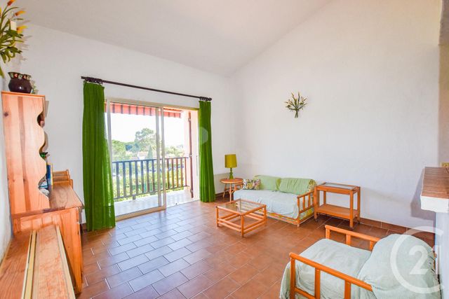Afficher la photo en grand Appartement T3 à vendre - 3 pièces - 56.0 m2 - CAVALAIRE SUR MER - 83 - PROVENCE-ALPES-COTE-D-AZUR - Century 21 Bianchi Transactions