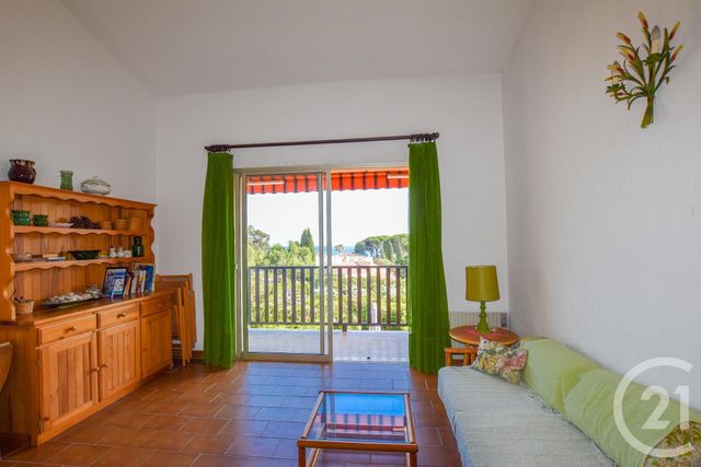 Afficher la photo en grand Appartement T3 à vendre - 3 pièces - 56.0 m2 - CAVALAIRE SUR MER - 83 - PROVENCE-ALPES-COTE-D-AZUR - Century 21 Bianchi Transactions