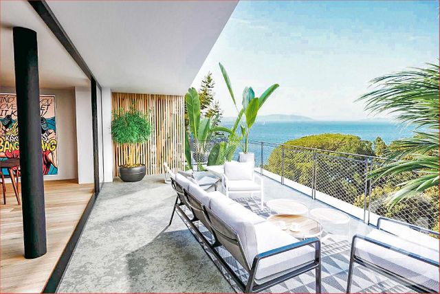 Afficher la photo en grand Appartement T4 à vendre - 4 pièces - 138.0 m2 - LE LAVANDOU - 83 - PROVENCE-ALPES-COTE-D-AZUR - Century 21 Bianchi Transactions