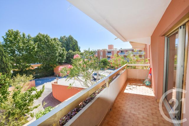 Afficher la photo en grand Appartement F2 à vendre - 2 pièces - 22.7 m2 - CAVALAIRE SUR MER - 83 - PROVENCE-ALPES-COTE-D-AZUR - Century 21 Bianchi Transactions