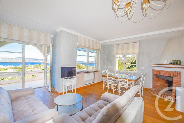 Afficher la photo en grand maison à vendre - 8 pièces - 226.0 m2 - CAVALAIRE SUR MER - 83 - PROVENCE-ALPES-COTE-D-AZUR - Century 21 Bianchi Transactions