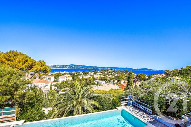 Afficher la photo en grand maison à vendre - 8 pièces - 226.0 m2 - CAVALAIRE SUR MER - 83 - PROVENCE-ALPES-COTE-D-AZUR - Century 21 Bianchi Transactions