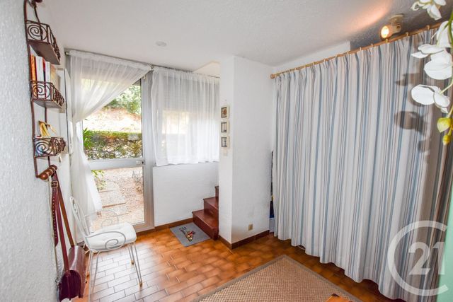 Afficher la photo en grand Appartement T2 à vendre - 2 pièces - 28.0 m2 - CAVALAIRE SUR MER - 83 - PROVENCE-ALPES-COTE-D-AZUR - Century 21 Bianchi Transactions