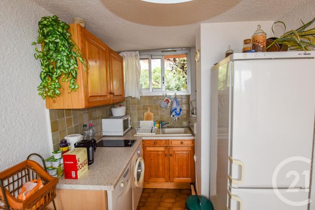 Afficher la photo en grand Appartement T2 à vendre - 2 pièces - 28.0 m2 - CAVALAIRE SUR MER - 83 - PROVENCE-ALPES-COTE-D-AZUR - Century 21 Bianchi Transactions
