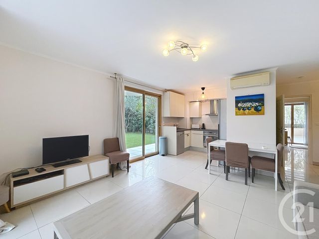 Appartement T3 à vendre - 3 pièces - 62.0 m2 - CAVALAIRE SUR MER - 83 - PROVENCE-ALPES-COTE-D-AZUR - Century 21 Bianchi Transactions
