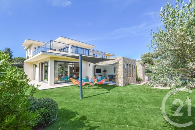 Afficher la photo en grand maison à vendre - 6 pièces - 300.0 m2 - LA CROIX VALMER - 83 - PROVENCE-ALPES-COTE-D-AZUR - Century 21 Bianchi Transactions