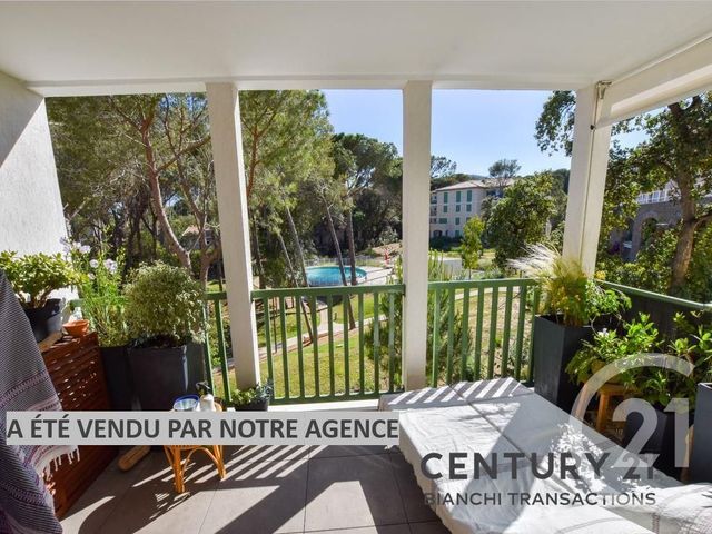 Appartement T3 à vendre - 3 pièces - 63.0 m2 - CAVALAIRE SUR MER - 83 - PROVENCE-ALPES-COTE-D-AZUR - Century 21 Bianchi Transactions