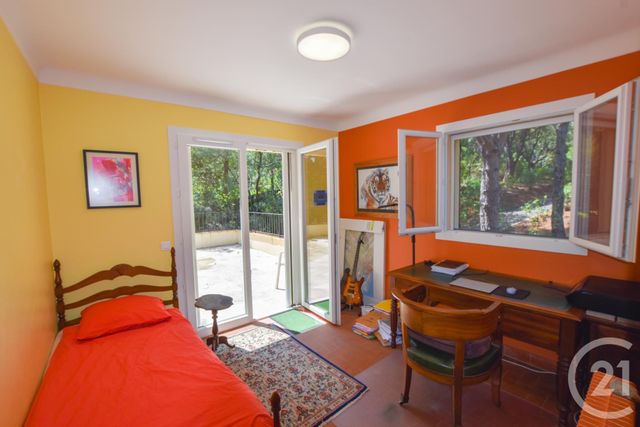 Afficher la photo en grand maison à vendre - 6 pièces - 135.0 m2 - LA CROIX VALMER - 83 - PROVENCE-ALPES-COTE-D-AZUR - Century 21 Bianchi Transactions