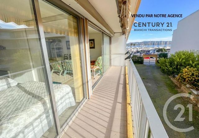 Appartement T3 à vendre - 3 pièces - 57.0 m2 - CAVALAIRE SUR MER - 83 - PROVENCE-ALPES-COTE-D-AZUR - Century 21 Bianchi Transactions