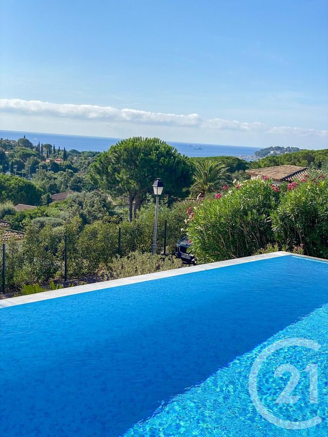 Afficher la photo en grand maison à vendre - 7 pièces - 180.0 m2 - CAVALAIRE SUR MER - 83 - PROVENCE-ALPES-COTE-D-AZUR - Century 21 Bianchi Transactions