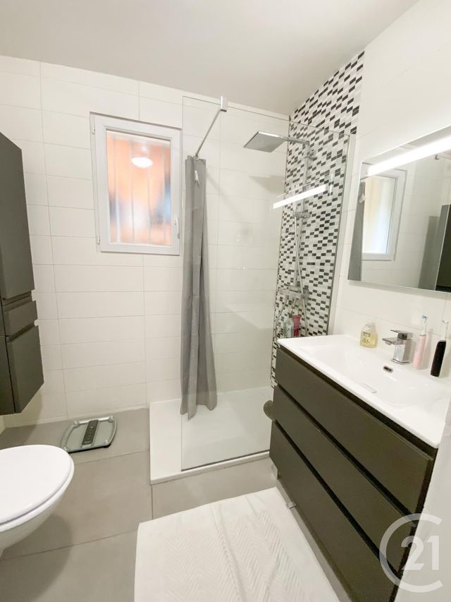 Appartement à vendre - 3 pièces - 63.23 m2 - CAVALAIRE SUR MER - 83 - PROVENCE-ALPES-COTE-D-AZUR - Century 21 Bianchi Transactions